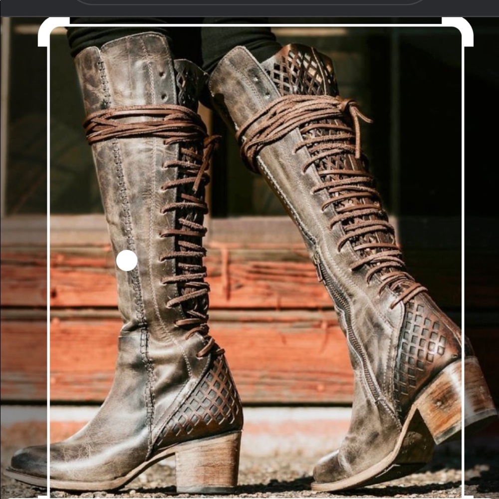 ISO freeebird carver boots size 9